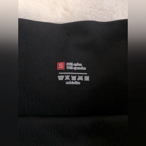 Gymshark Black Seamless Leggings with Stitching Design - Picture 13 of 15